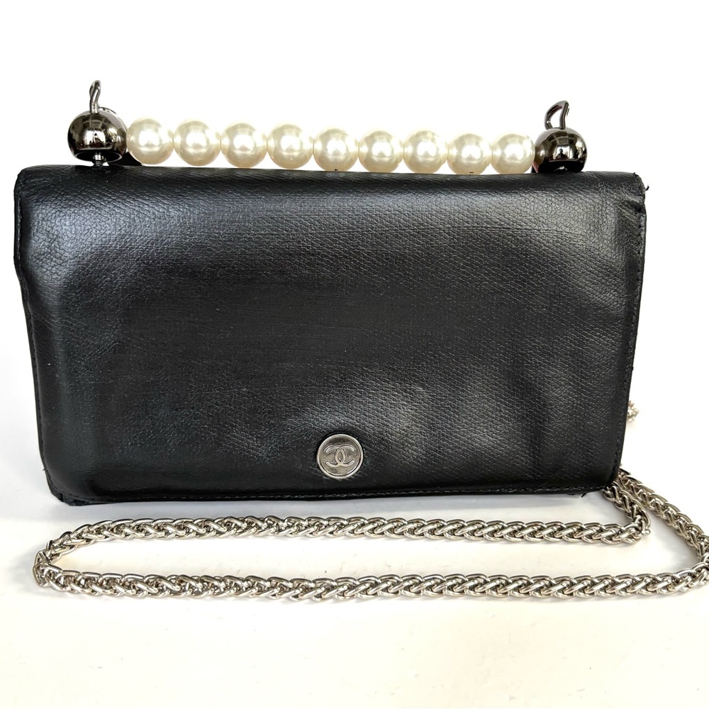 CHA-NEL CC Grey Black Leather Bifold Wallet on Chain w/ auth cert